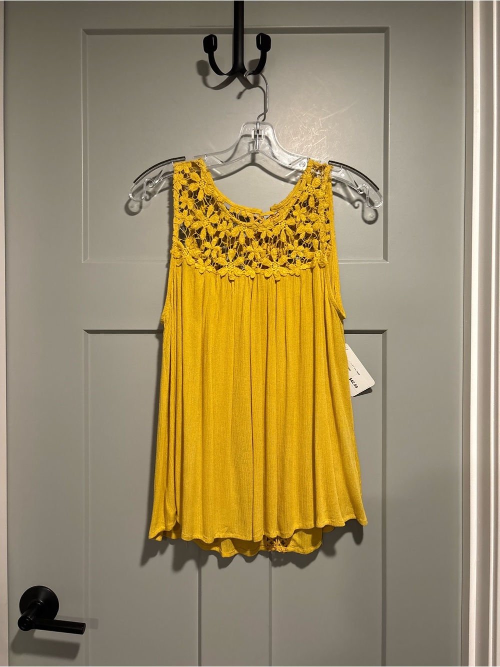 Sleeveless Crochet Yoke Tank Top - Yellow